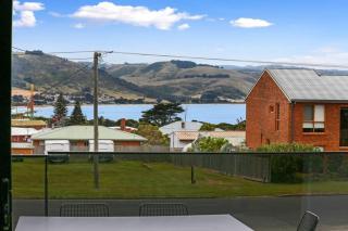 luxurious 4 Bedroom Ocean View Holiday House - Apollo Bay - 5