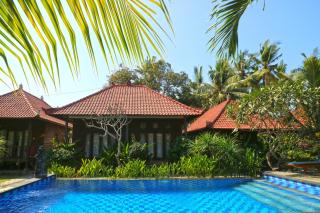 Nyoman Guesthouse and Grill - Nusa Lembongan - 5