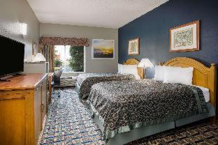 Sleep Inn & Suites - 7