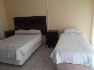 Hazelonz Bed &Breakfast - 4