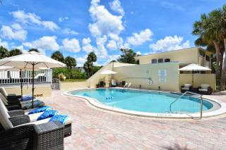 LaPlaya 205D Spectacular sunsets and sunbathing from your private Gulf front lanai or sundeck - Longboat Key - 8