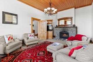 Historic Stonehouse & Alley Cottage - Sleeps 14 with spa pool - Queenstown - 8