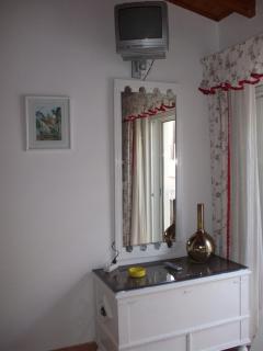Dinas Guesthouse - Lagos - 8
