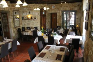 Logis Hotels- Auberge de la Tour - Hôtel et restaurant - Sauzet - 6
