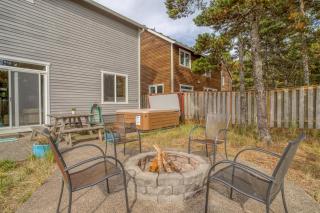 Beach Pine House - Meredith Lodging - Pacific City - 6