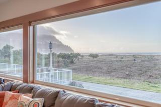 Oceanfront Getaway - Meredith Lodging - Seaside - 9