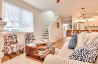 Narrow Escape - Meredith Lodging - Seaside - 8