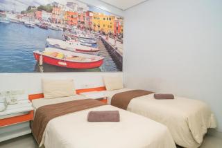 RedDoorz at Tirta Mansion Paramount Gading - 2