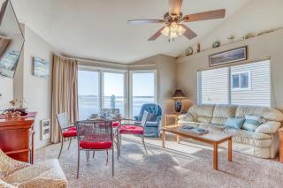 Dock of the Bay 308 - 0