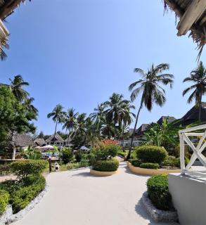 Paradise Beach Resort & Spa - Uroa - 5
