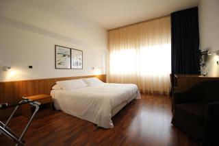 Hotel Majesty Bari - Bari - 4