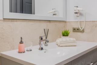 #stayhere - Modern Luxury Apartments in the Heart of Old Town Vilnius - 4
