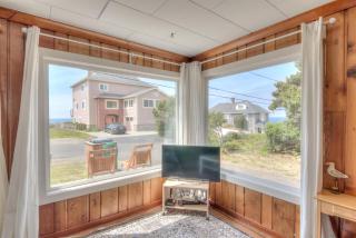 Sea Chalet - Lincoln City - 3
