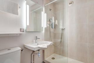 B&B HOTEL Louveciennes - 9