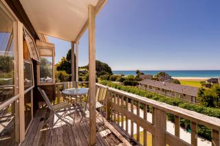The Captain's Lookout - Onemana Holiday Home - Opoutere - 4