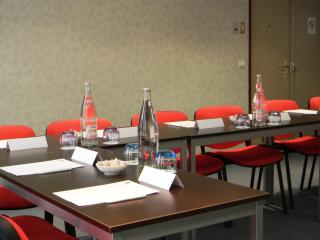 Holiday Inn Paris Montmartre by IHG - Paris - 0