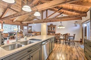 4 Mi to Beach Lake Tahoe Mountain Retreat! - Stateline - 2