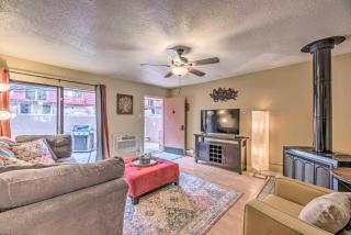 Pet-Friendly Condo - 2 Mi to Ruidoso Downs! - 6