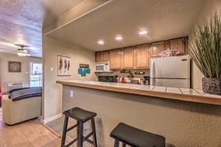 Pet-Friendly Condo - 2 Mi to Ruidoso Downs! - 4