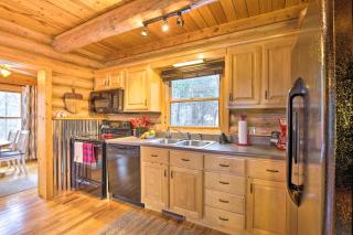 Blue Ridge Log Cabin with Hot Tub and Game Room! - Blue Ridge - 2