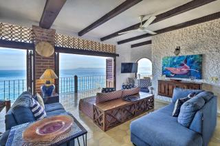 Mid-Century Modern Condo with Patio and Ocean Views! - Puerto Vallarta - 9