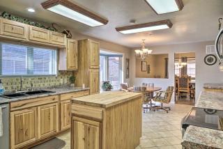 Waterfront Hollister Retreat with Dock and Game Room! - Hollister - 1