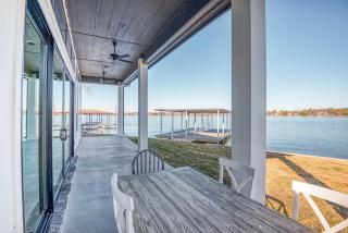 Lakefront Granbury Retreat with Patio and Fire Pit - Granbury - 8