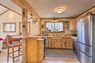 Hendersonville Cabin with Hot Tub, Views and Fire Pit! - Hendersonville - 6