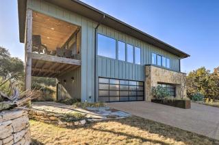 Modern Lakeview Hilltop Retreat with Game Garage! - Granbury - 9