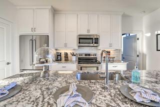 Modern Lakeview Hilltop Retreat with Game Garage! - 3