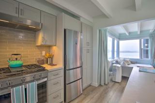Chic Bay View Condo < 10 Miles to Dtwn San Diego! - 2