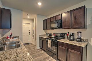 Fort Worth Retreat with Private Quarter Acre! - 9