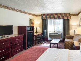 Quality Inn Midland South - Midland - 9