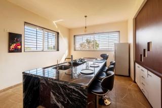 Luna Villa by StayVista - Lakeside charm with Terrace, Lush lawn & Modern decor - Nashik - 2