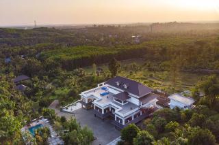 StayVista at Springhills Villa & Ayurvedic Spa - 9