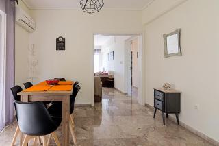 Two Bedroom Apartment in Chalandri with Balcony - Athens - 6