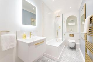 Brunswick Patio Apartment by MyHolidayLet - Brighton & Hove - 9