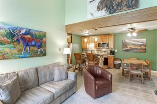 C305 W Beaver Creek Blvd - 0