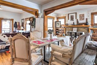 Lovely Montrose Home with Yard Walk to Dtwn and Park! - Montrose - 1