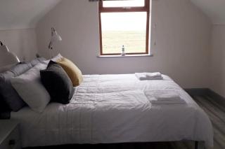 Tory Island 1-Bed Apt Sleeps 4 Parking & SeaView - 4
