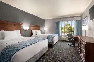 La Quinta by Wyndham Dublin - 1