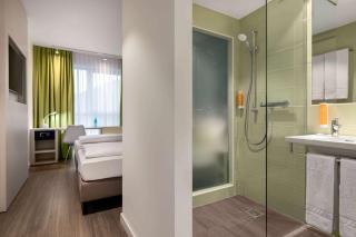 Super 8 by Wyndham Oberhausen am Centro - 5