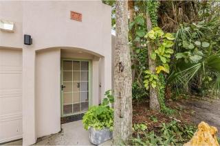 NEW Location, Location, Location! On the BEACH, Walk to VILLAGE - 8