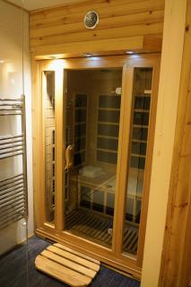 Waterfall Lodge - private waterfall and sauna - 3