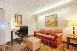 Quality Suites San Antonio Northeast - 1