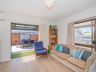 Shore Beats Work - Whangamata Holiday Home - Whangamata - 7