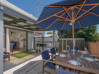 Shore Beats Work - Whangamata Holiday Home - Whangamata - 5
