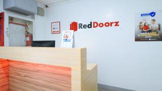 RedDoorz near Zobel Roxas St - Manila - 5