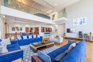 StayVista's White Pebbles - A Villa with Theater Room & Swimming Pool - Lonavala - 2