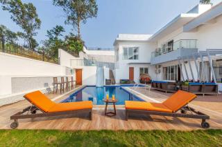 StayVista's White Pebbles - A Villa with Theater Room & Swimming Pool - Lonavala - 0